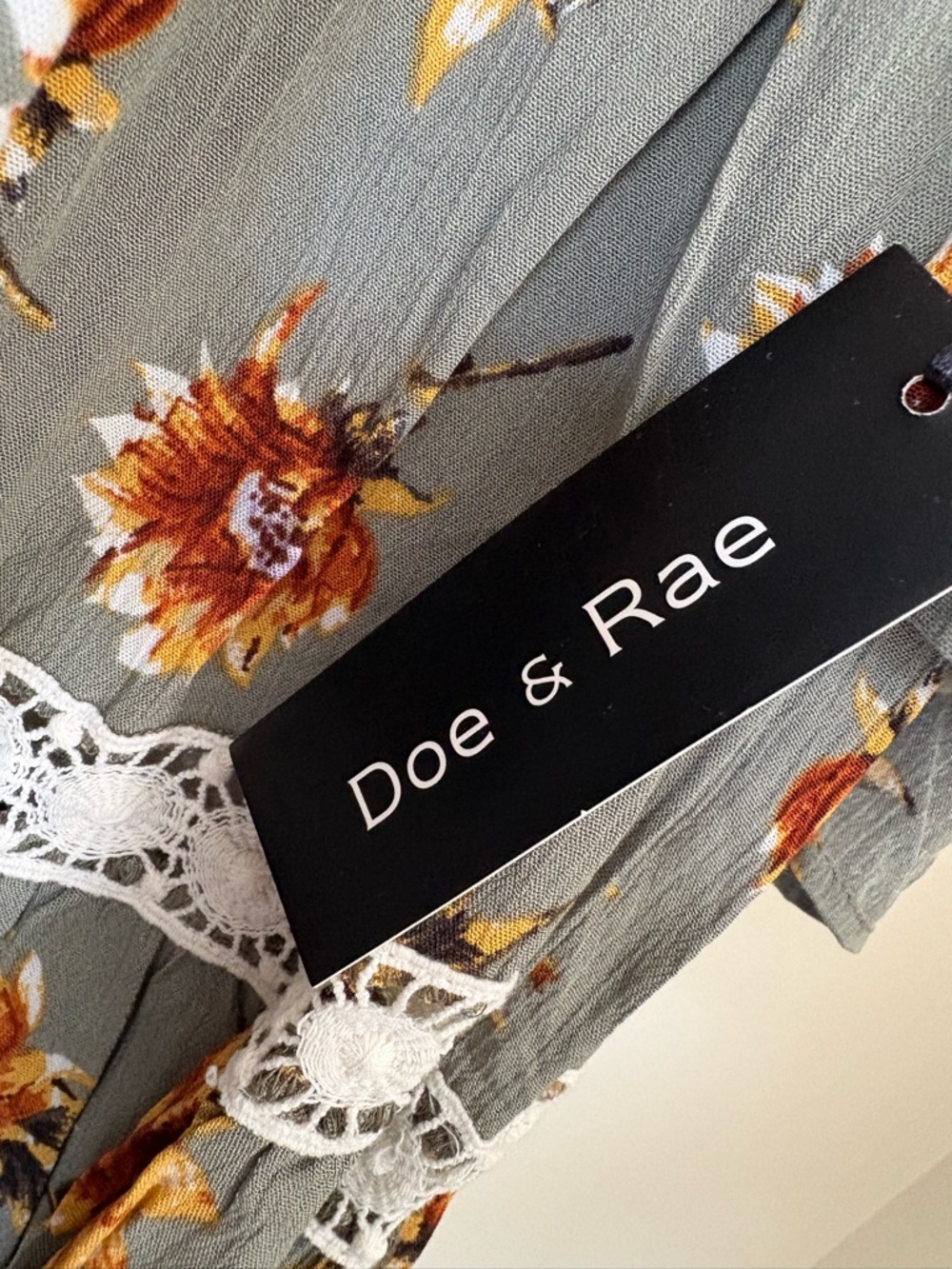 Doe & Rae Sage Green Sunflower Lace Sundress Size Small NWT - Picture 14 of 16